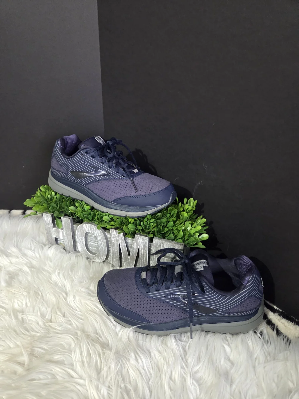 Brooks Addition Walker 2 Navy & Gray Running Shoes.  Women Size 7.5